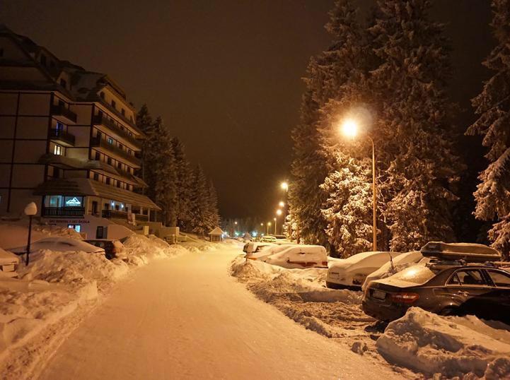 Apartments Vanja I Vrh Kopaonik Exteriör bild